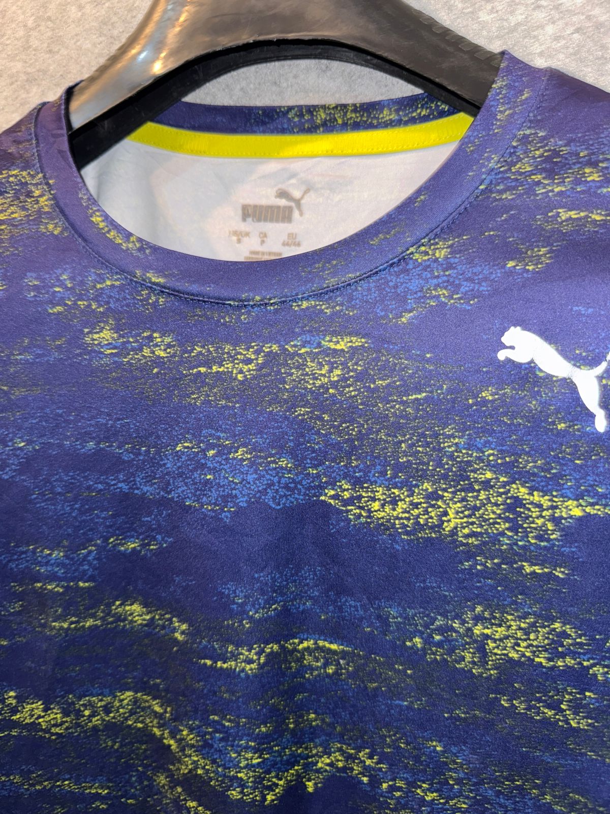 Puma Spray Print Round Neck - Small