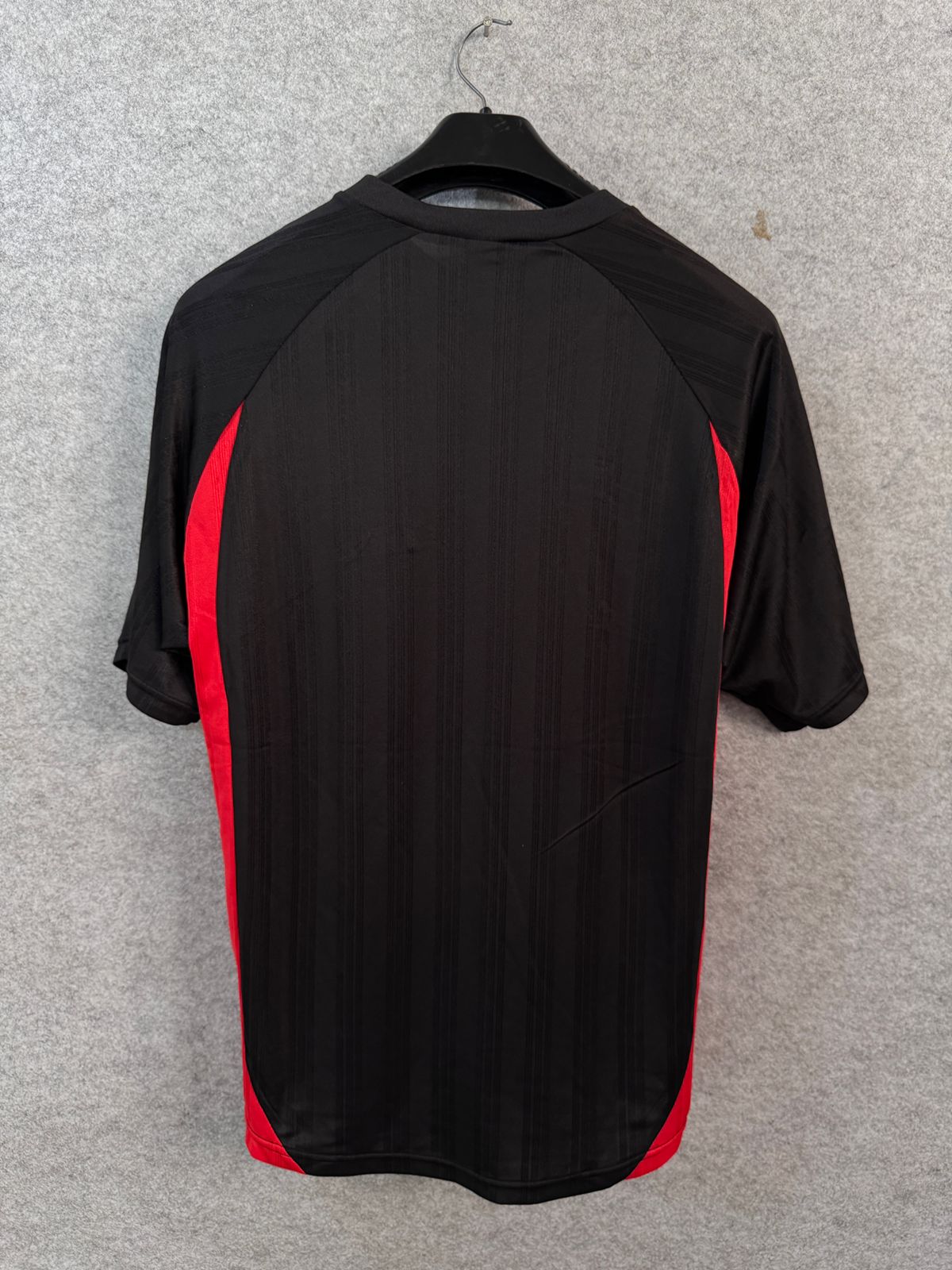 Adidas BlackRed Round Neck Shirt - Large