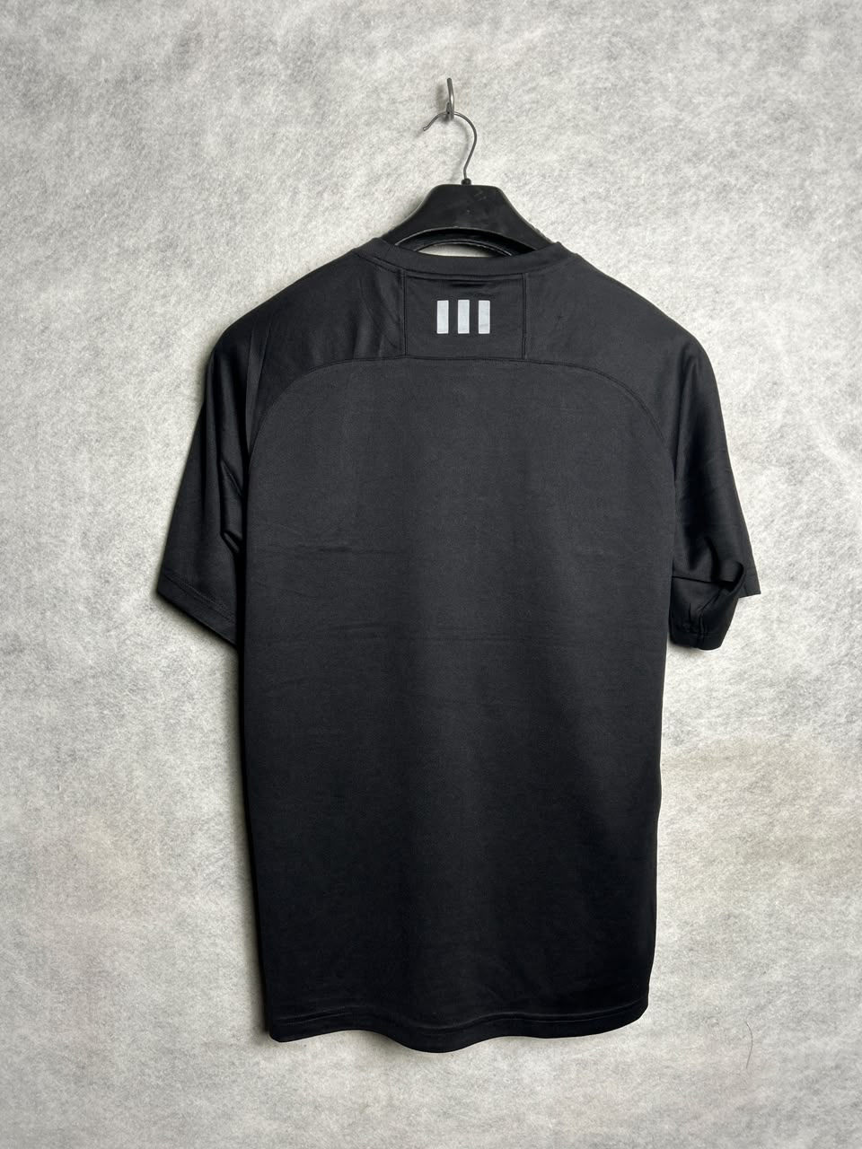 Adidas Black Round Neck - Medium