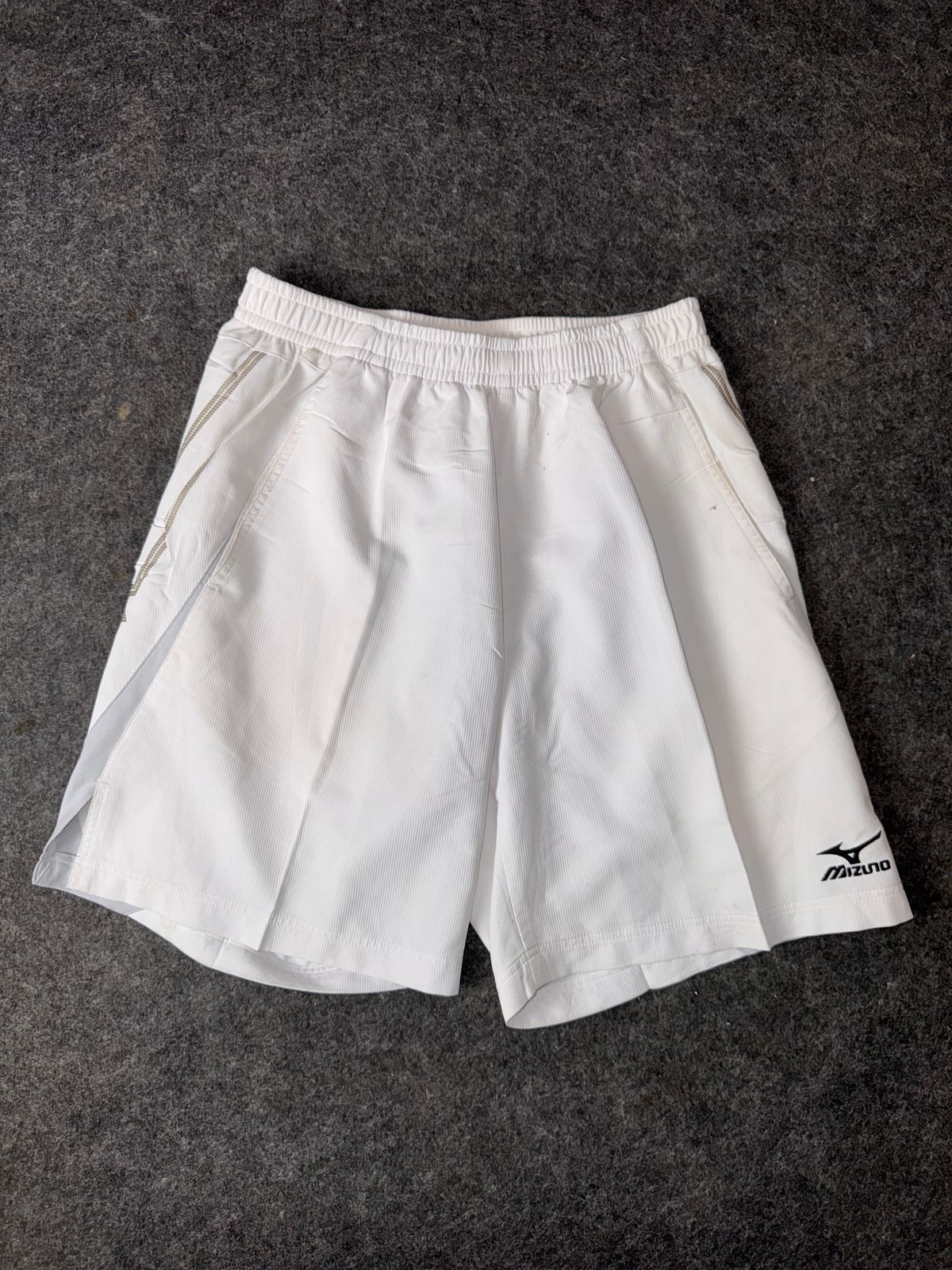 Mizuno White Shorts - Large