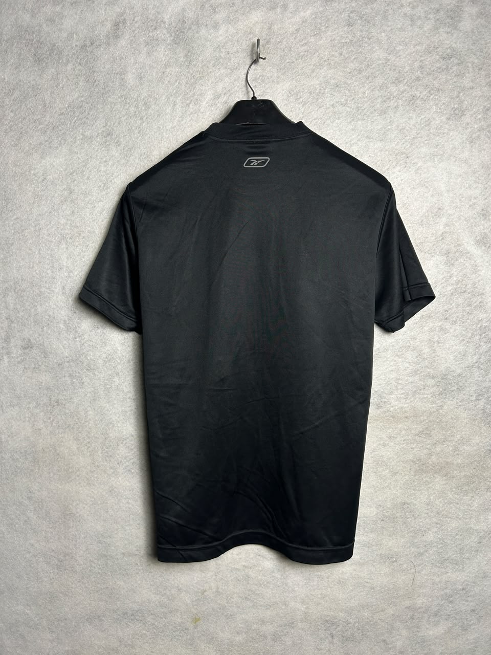 Reebok Big Logo Black Round Neck - Large