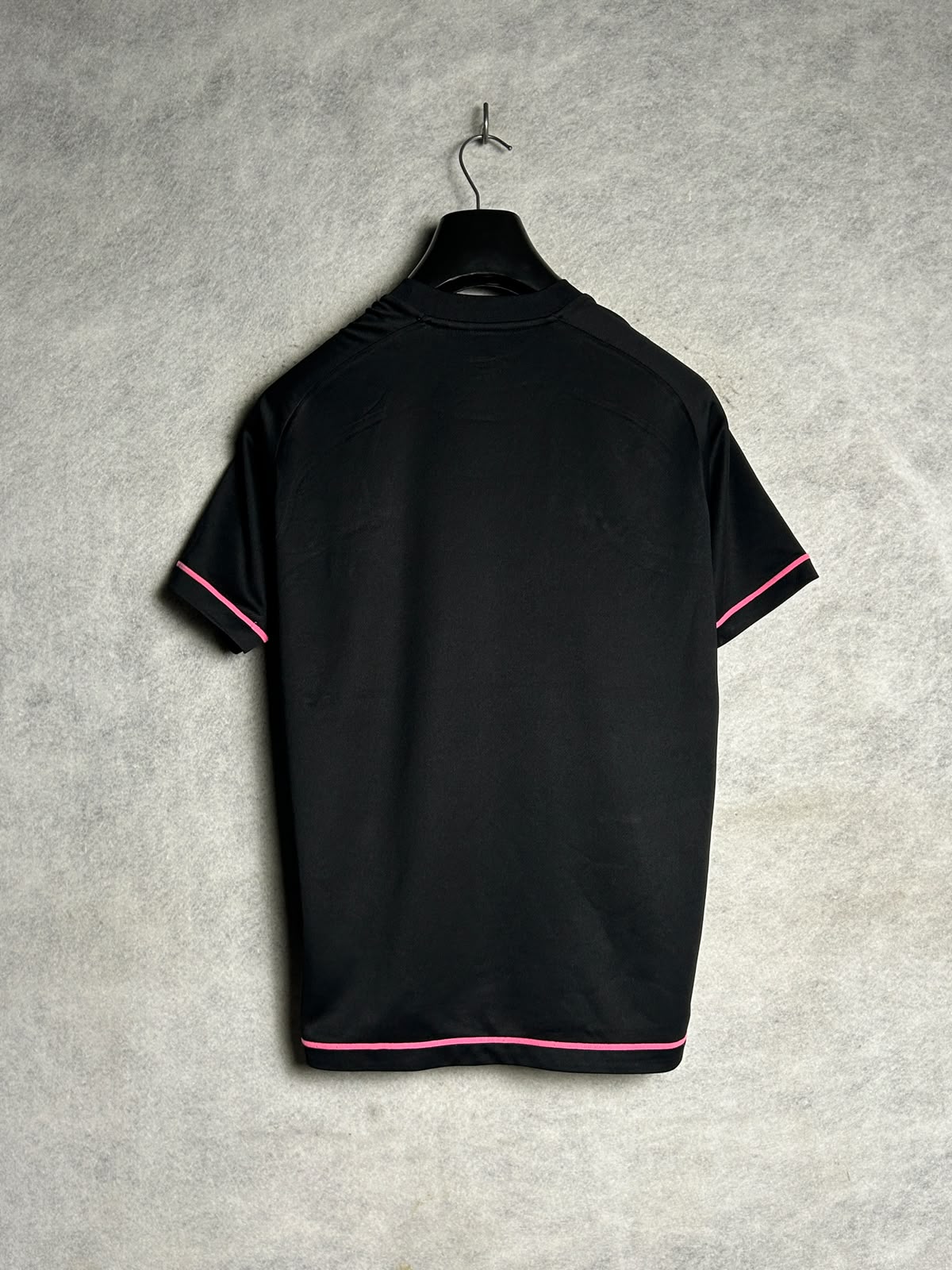 Asics Big Logo A77 Round Neck Black - Medium