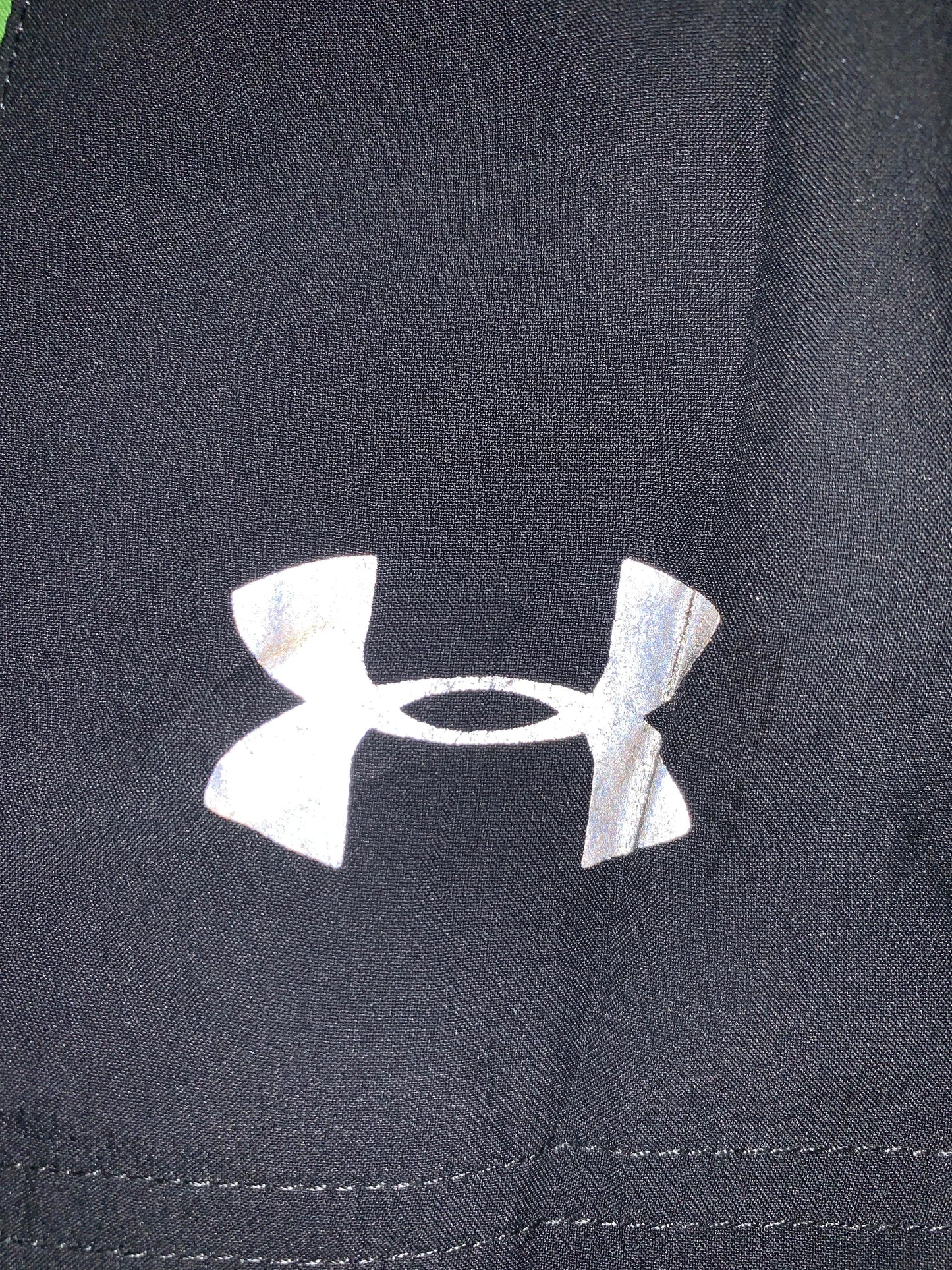 Under Armour Logo Shorts - Small