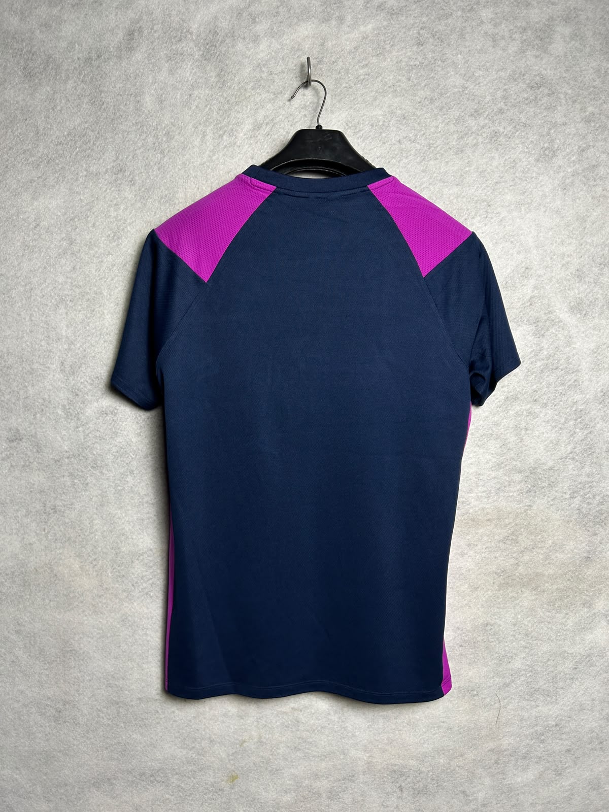 Adidas Big Logo Black Round Neck - Large