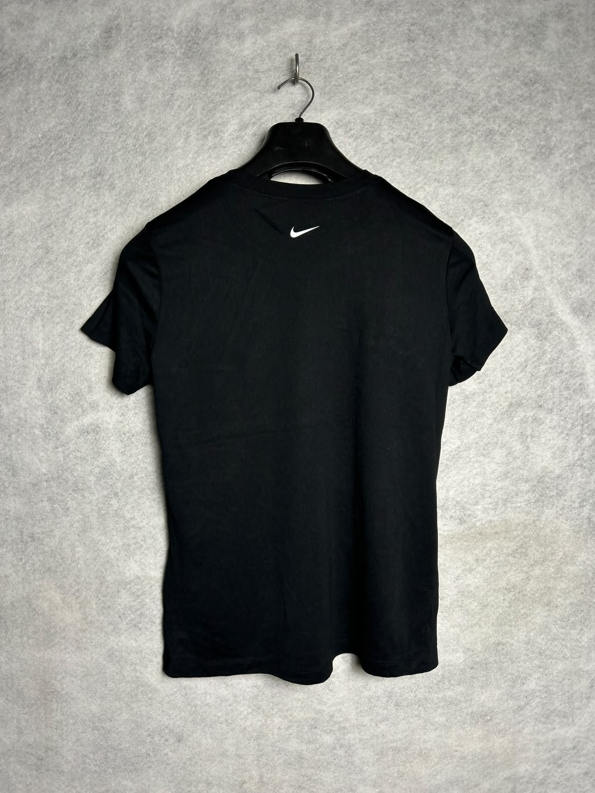 The Nike Tee Black Round Dri Fit - Large