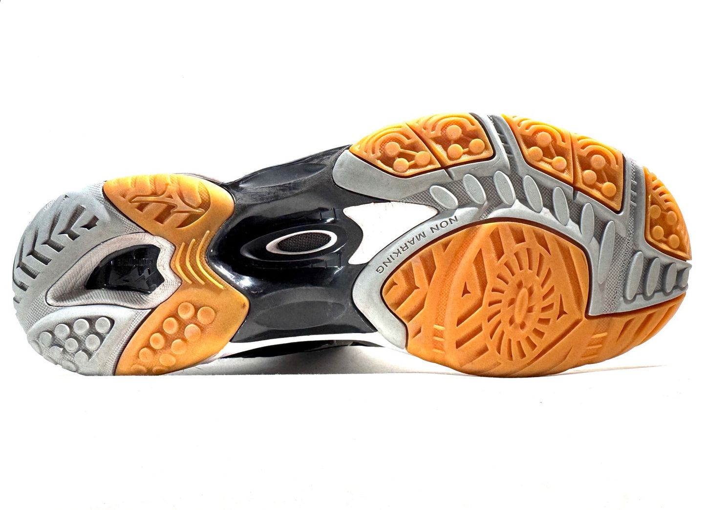 Mizuno Wave Hurricane - EUR 42.5