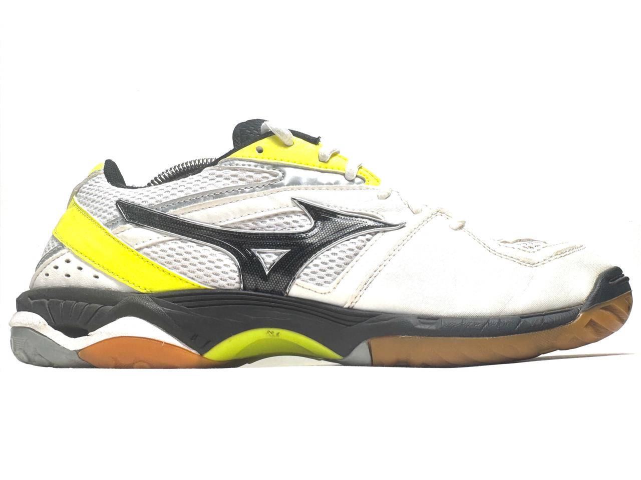 Mizuno Wave Hurricane 2 - EUR 42