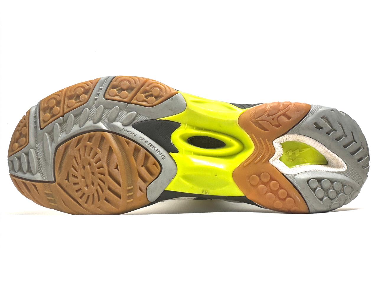 Mizuno Wave Hurricane 2 - EUR 42