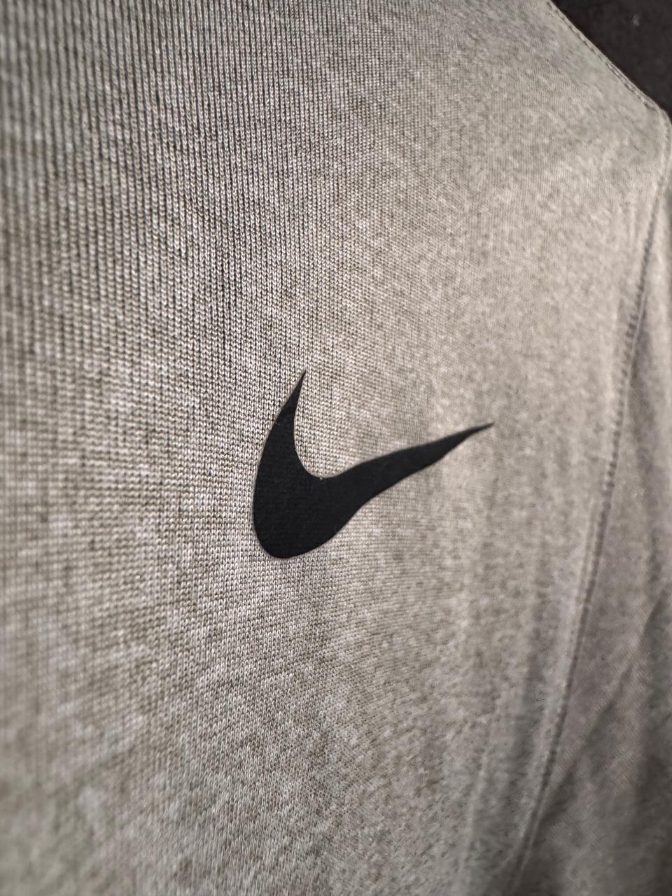 Nike Shirt - Large