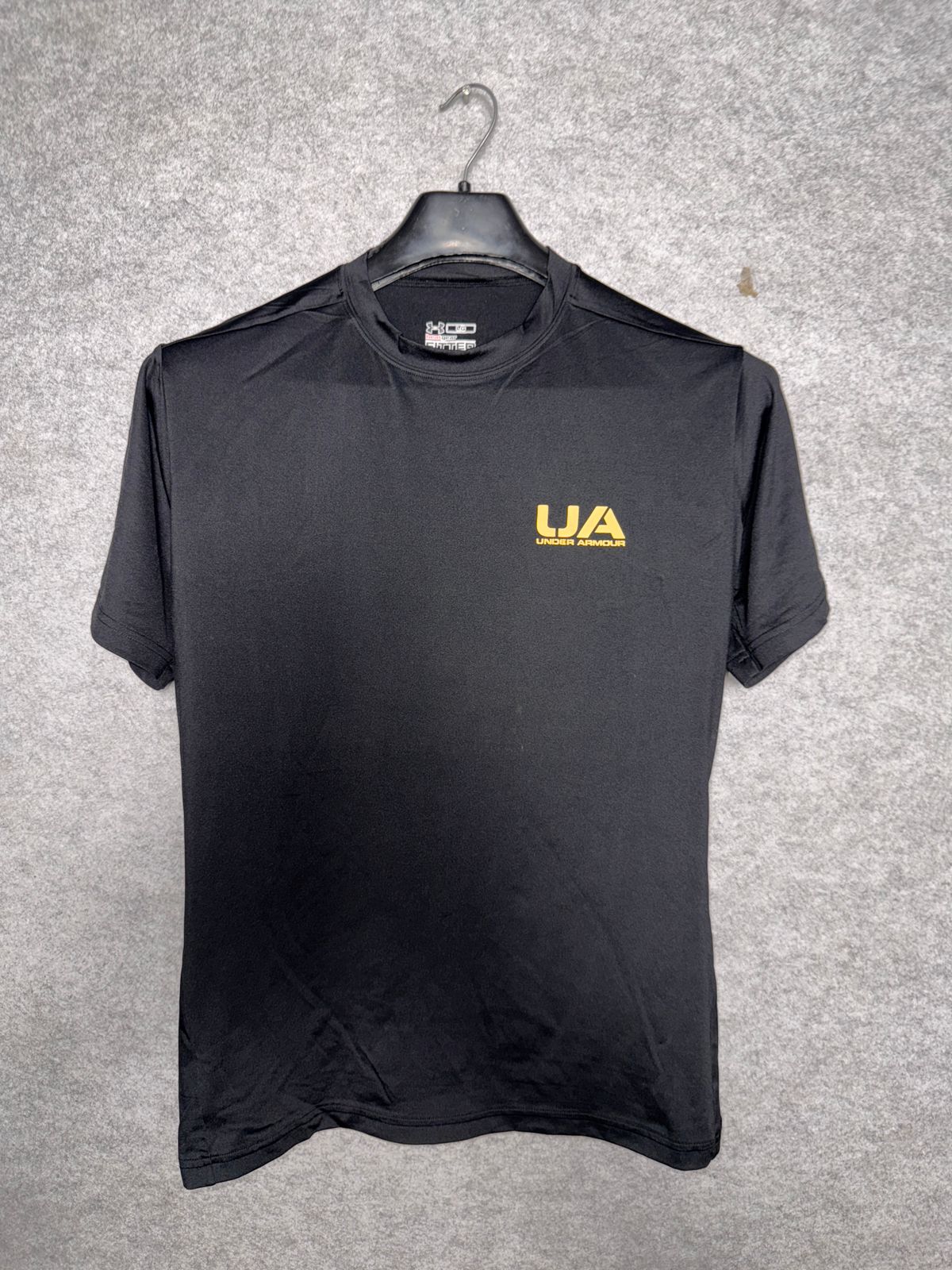 Pre Loved Under Armour Yellow Logo - Large
