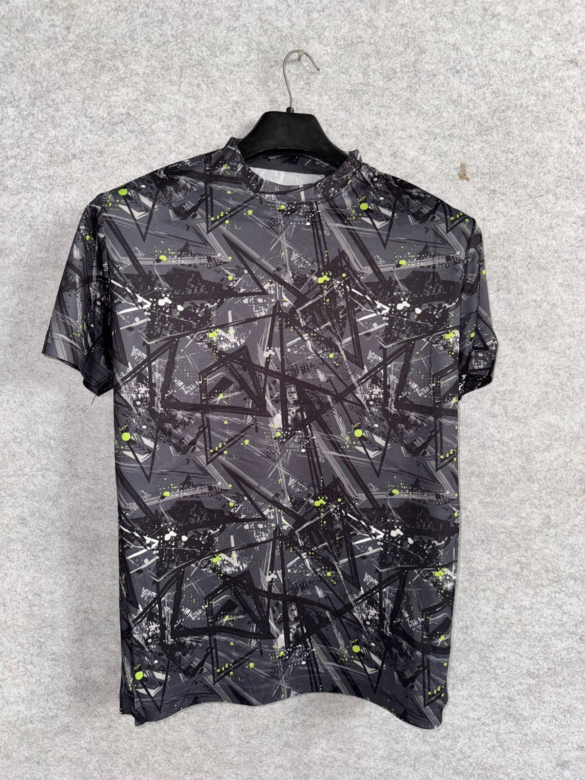 Round Neck Shirt - Medium