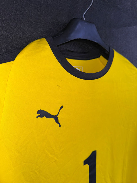 Puma Football Shirt - Medium