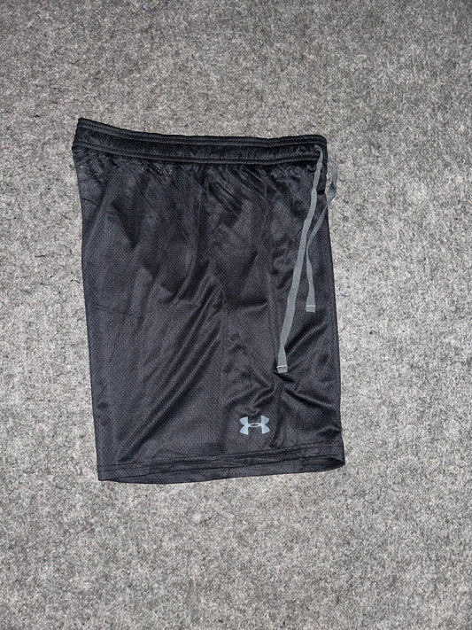 Under Armour Black Short - Medium
