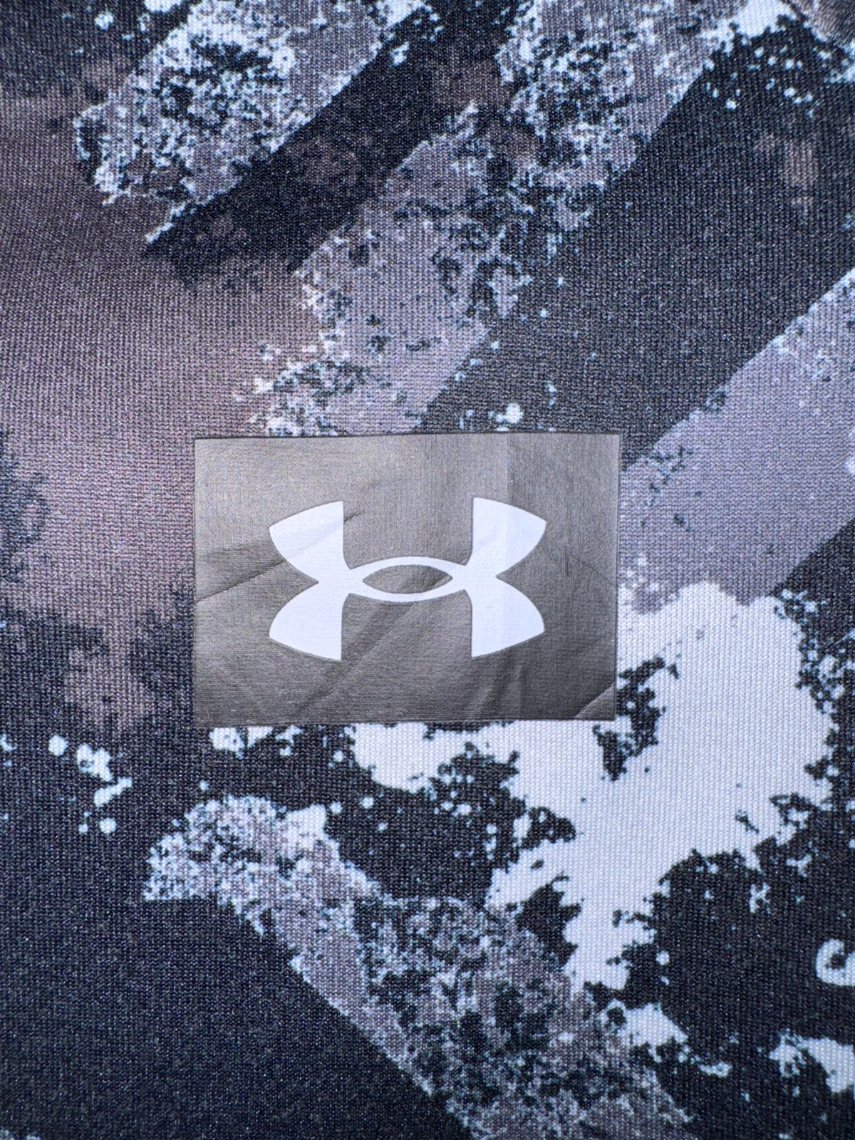 Under Armour Brush Shirt - Medium