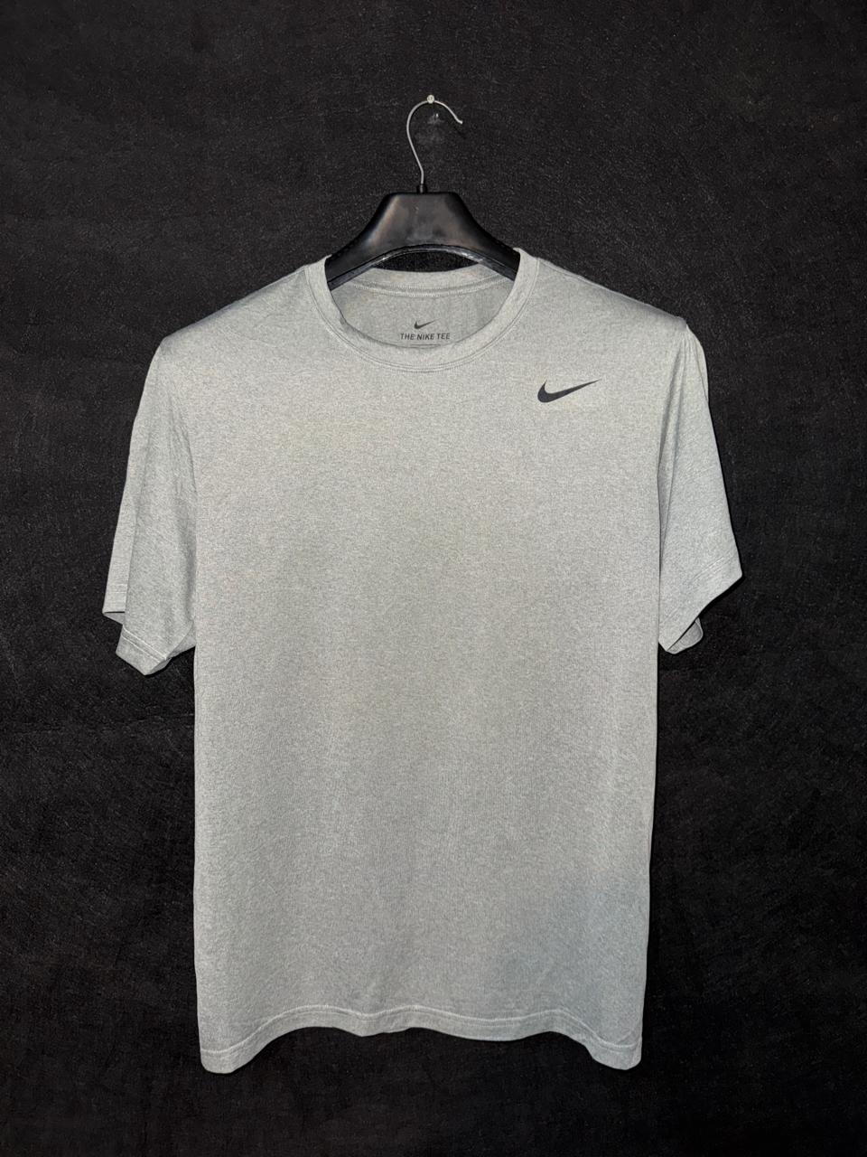 Nike Tee - Large