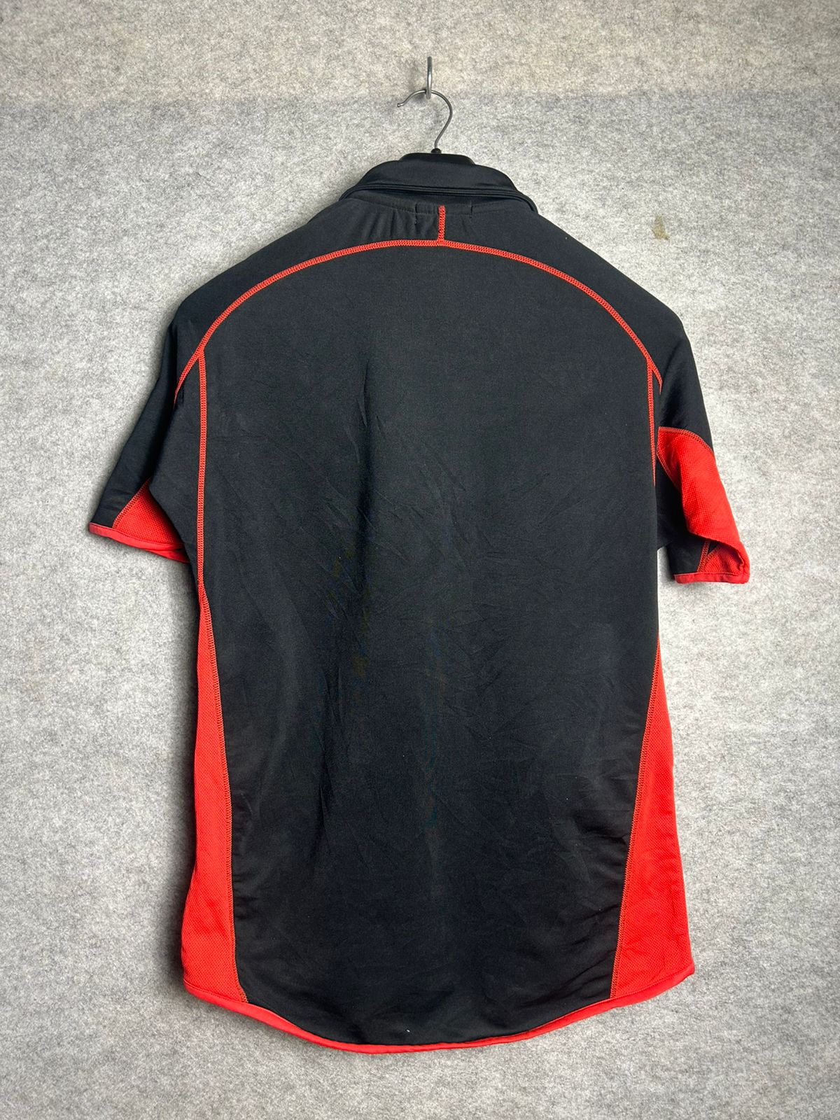 Yonex Black And Red Polo - Small