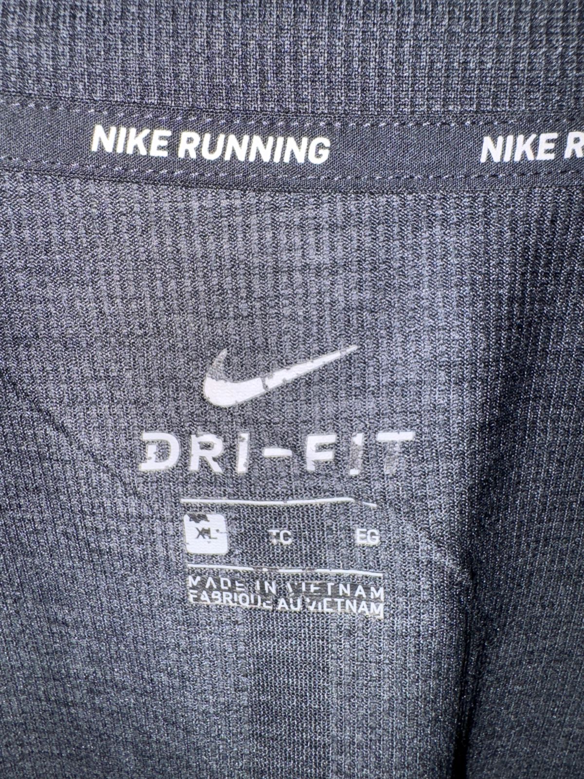 Nike Running Round Neck Shirt - Medium