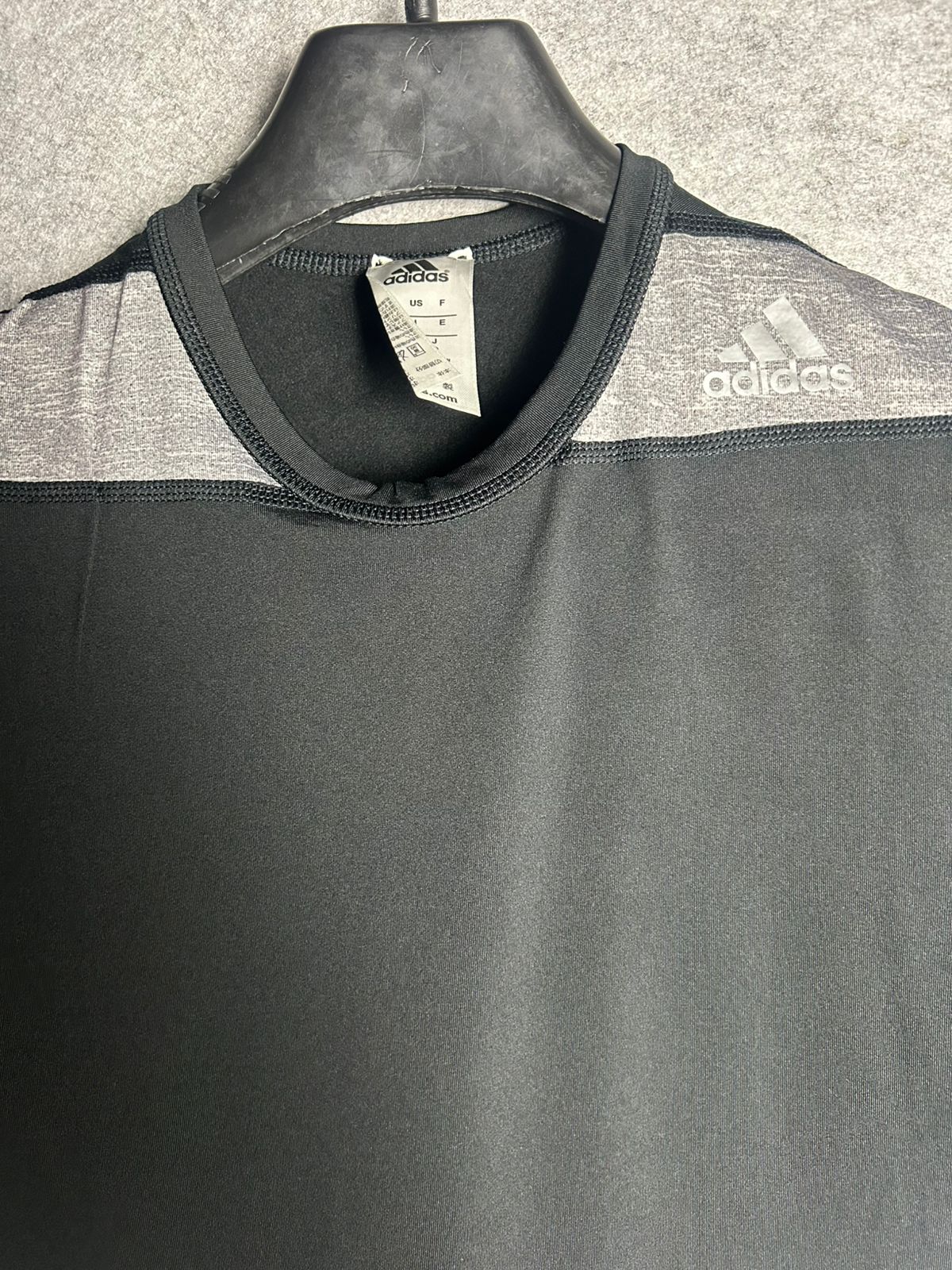 Adidas Techfit Black - Large