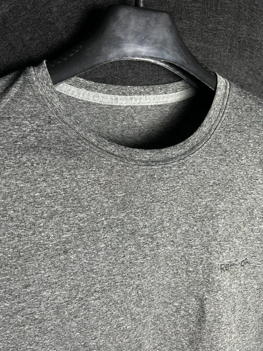 Reebok Gray R-Shirt - Large
