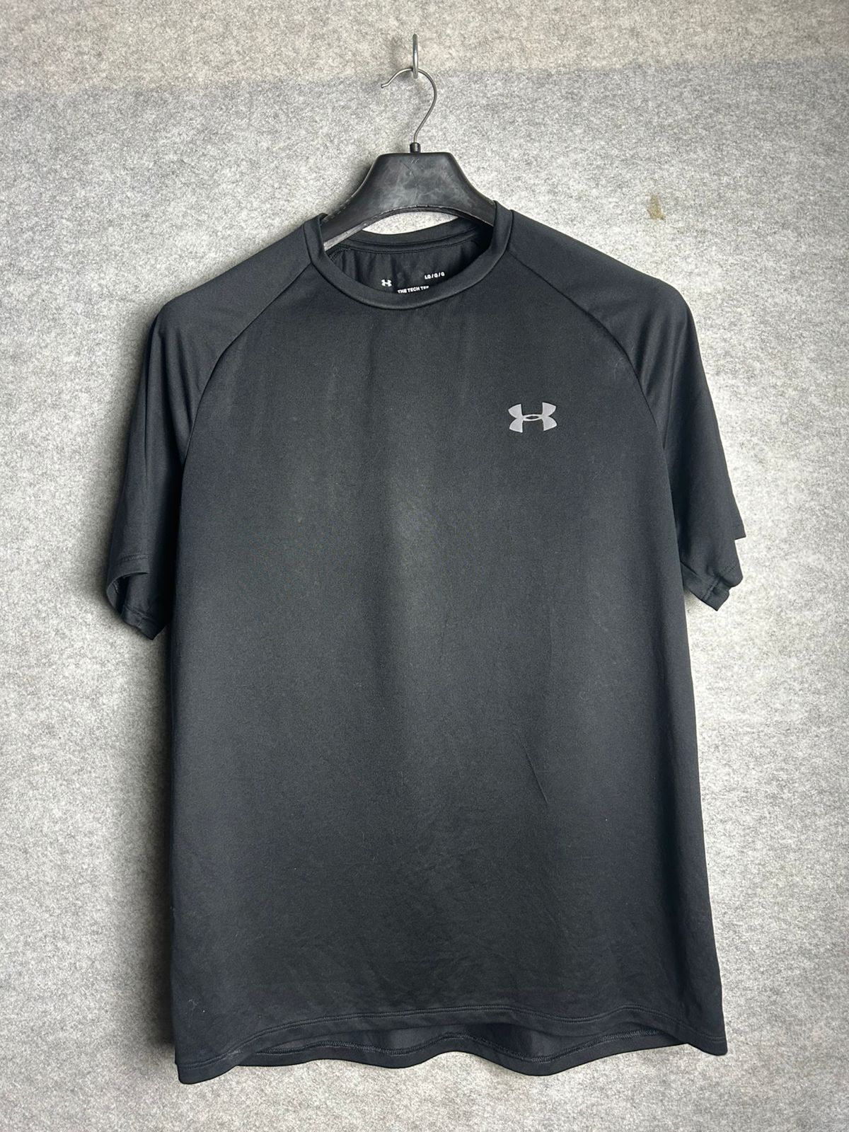 Under Armour (The Tech Tee) Round Black Shirt - XL