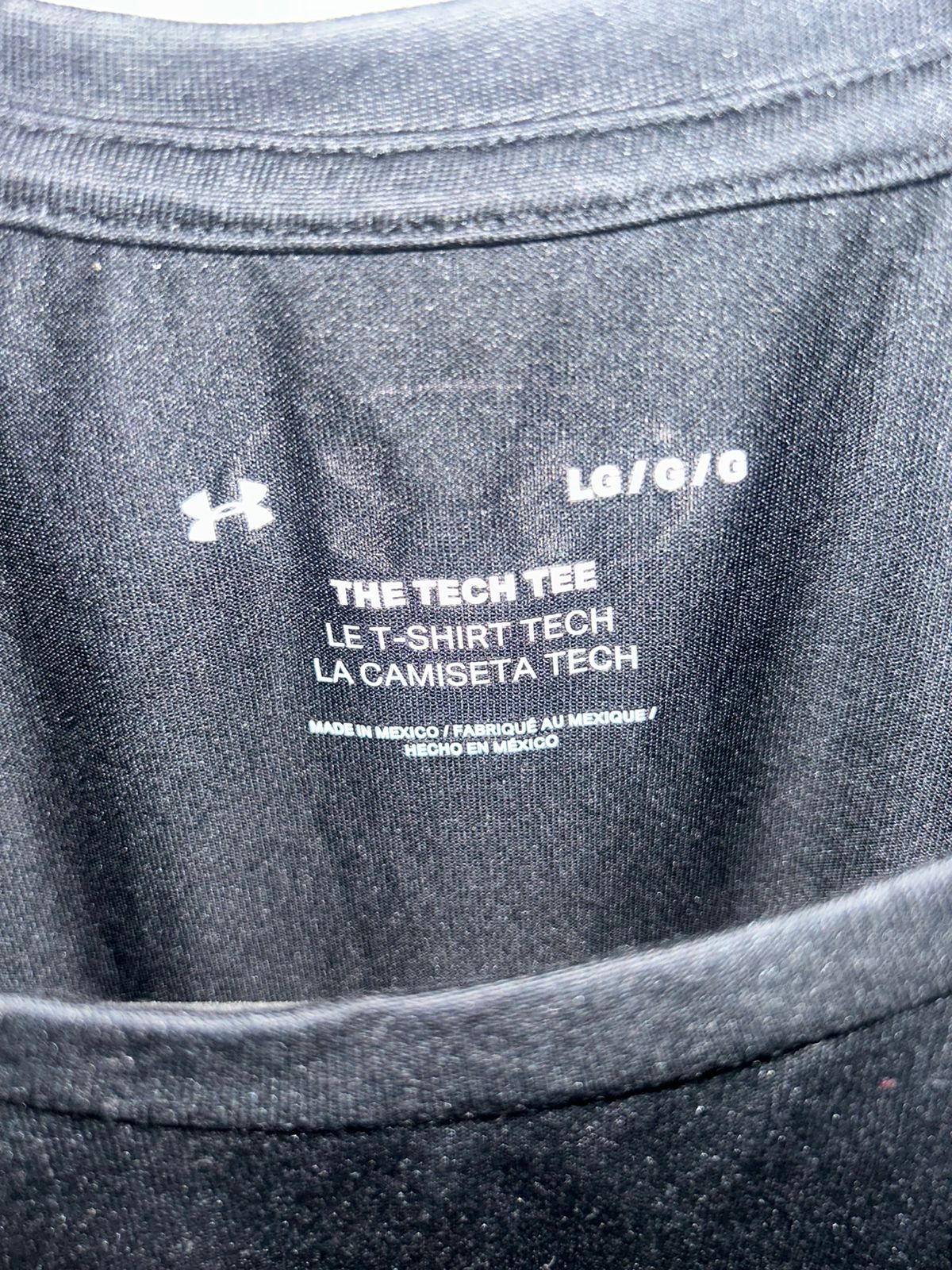 Under Armour (The Tech Tee) Round Black Shirt - XL