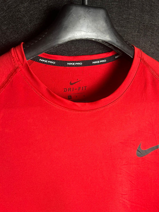 Nike Pro Red T Shirt - Large