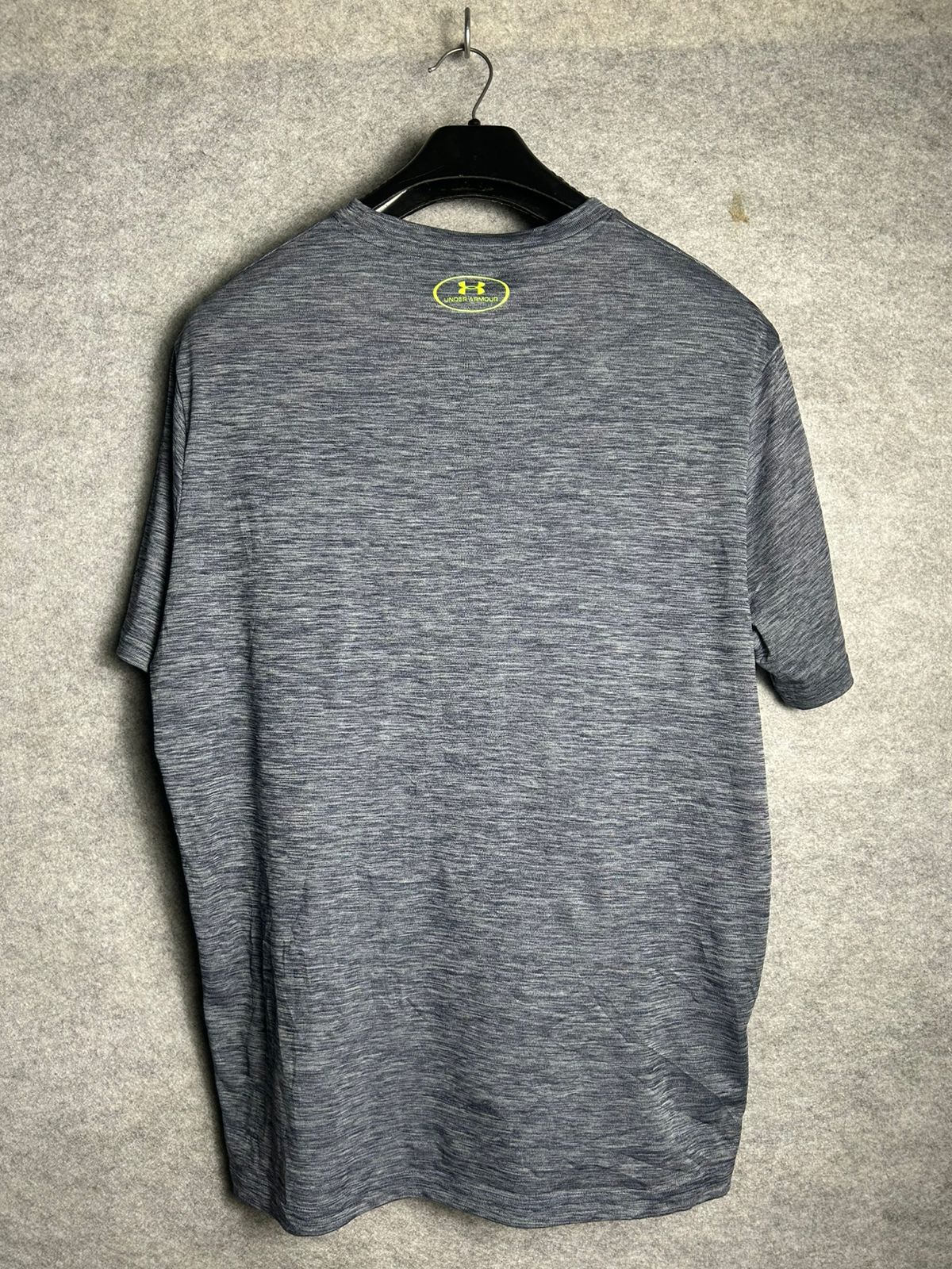 Under Armour HeatGear Loose Gray Round Tee - XL