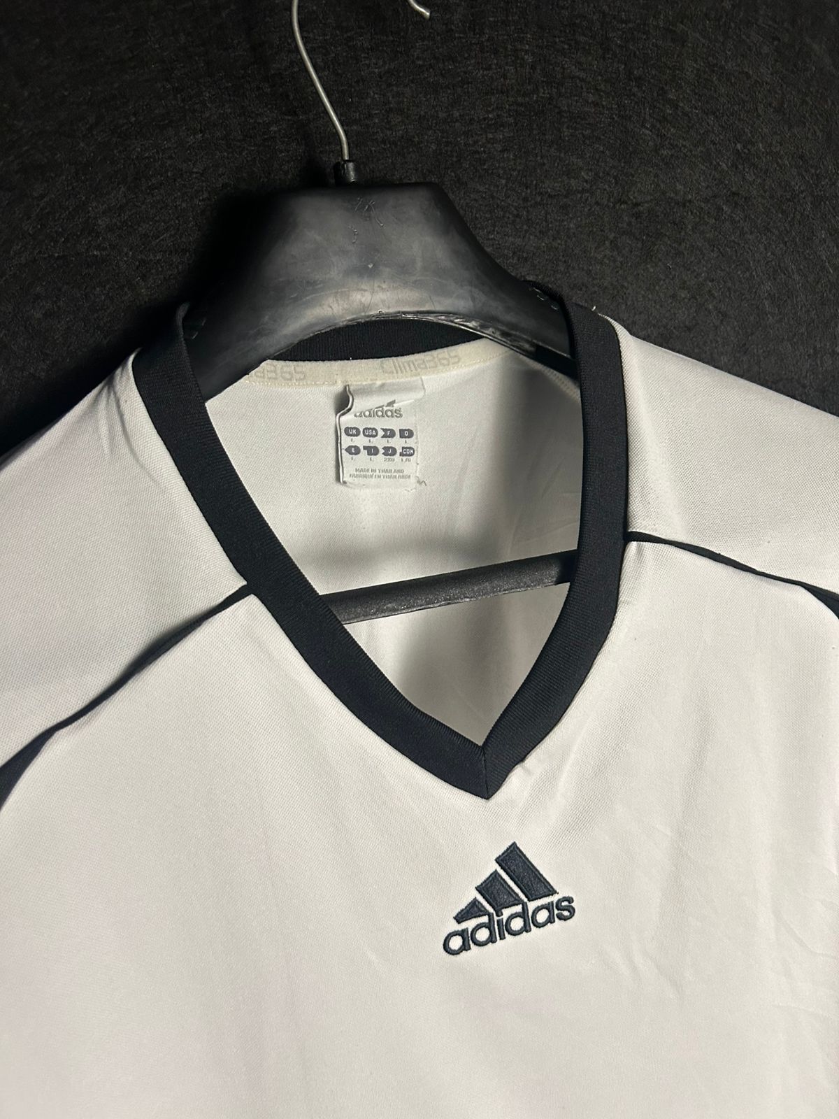 Adidas Black/White V-Neck - XL