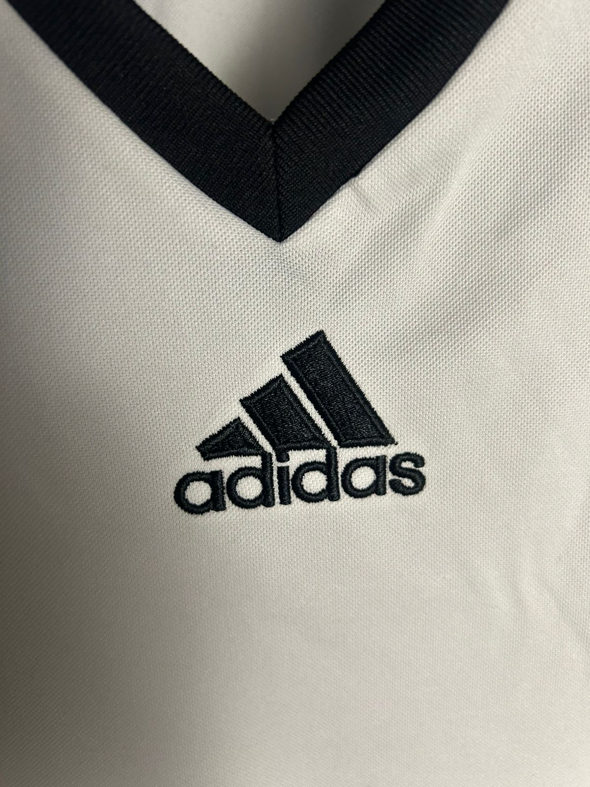 Adidas Black/White V-Neck - XL
