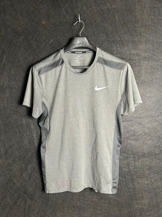 Nike Running Gray Round - Medium