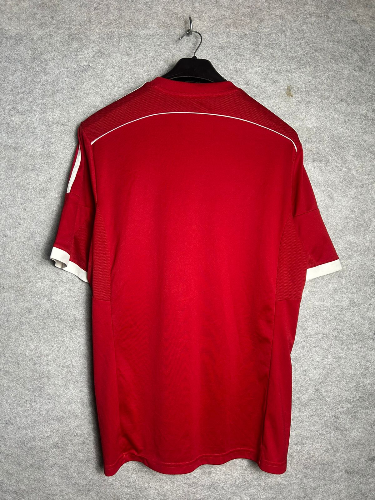 Adidas Red T Shirt - Large