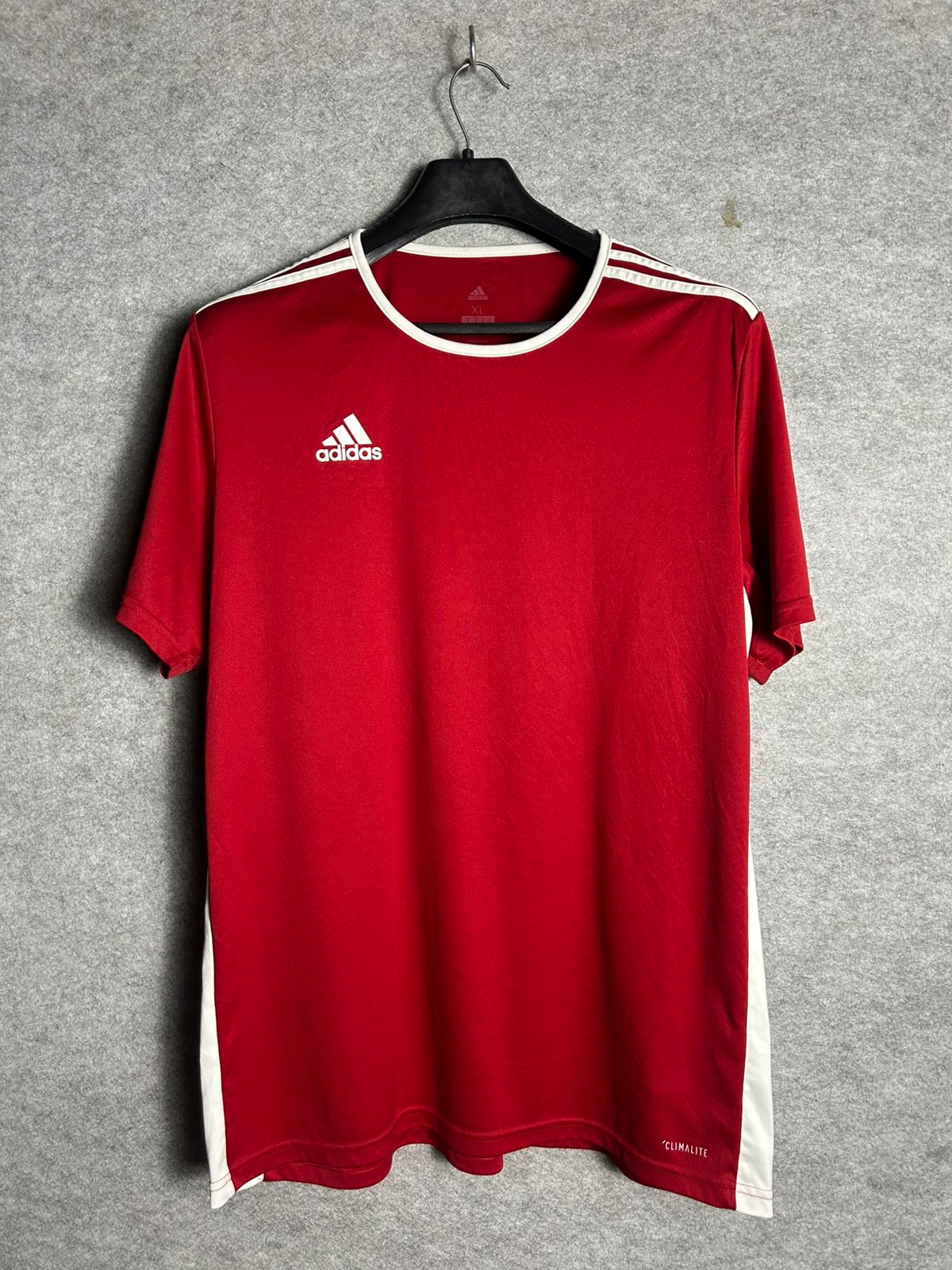 Adidas Climalite Red Shoulders Stripes Tee - XL