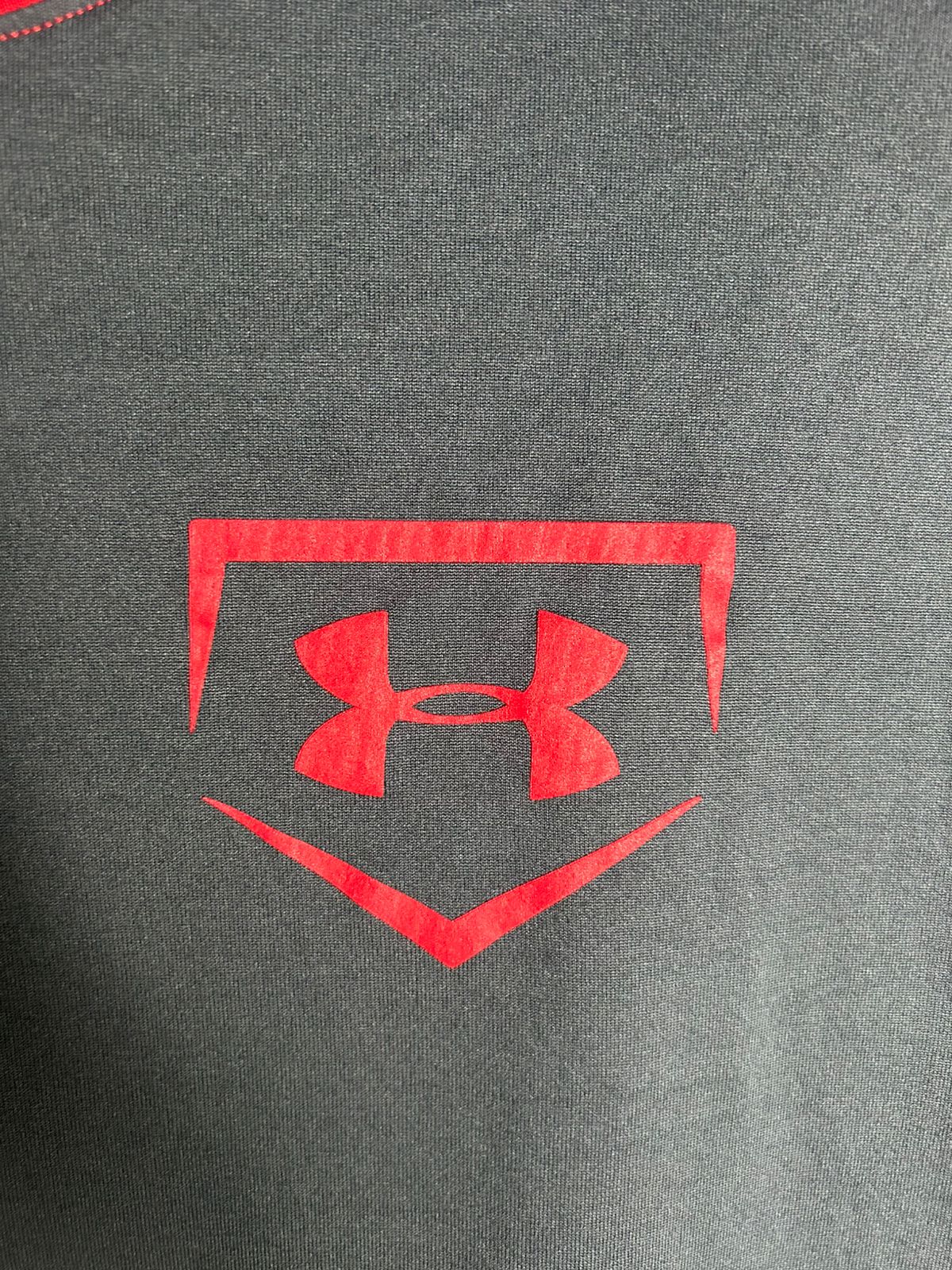 Under Armour Loose Black & Red Back Baseball Logo - XL