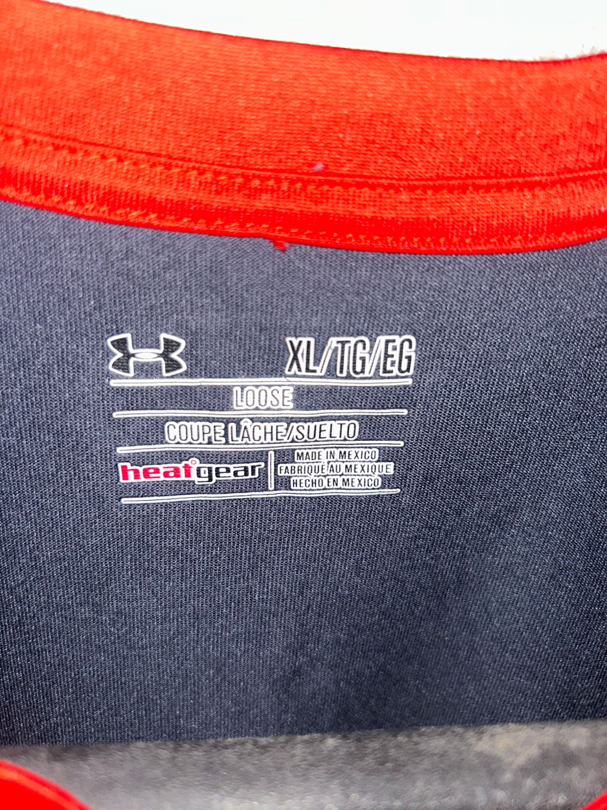 Under Armour Loose Black & Red Back Baseball Logo - XL