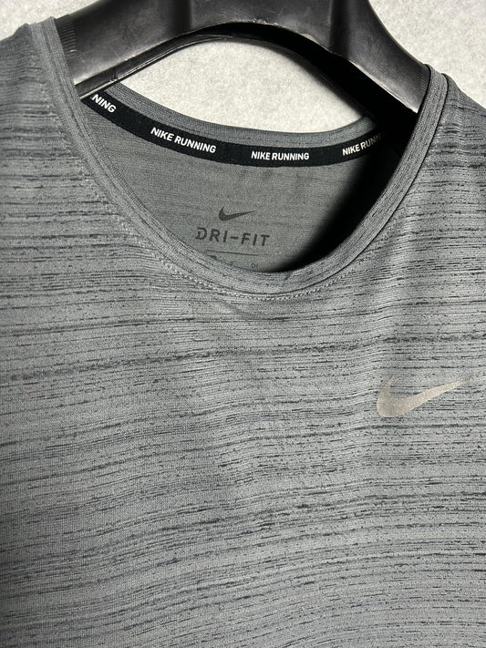 Nike Running Dri Fit - Small