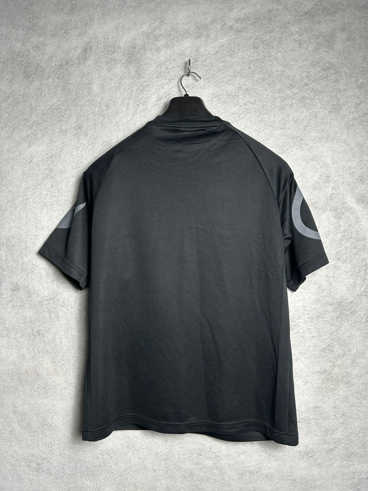 Champion Black Round Neck - Large