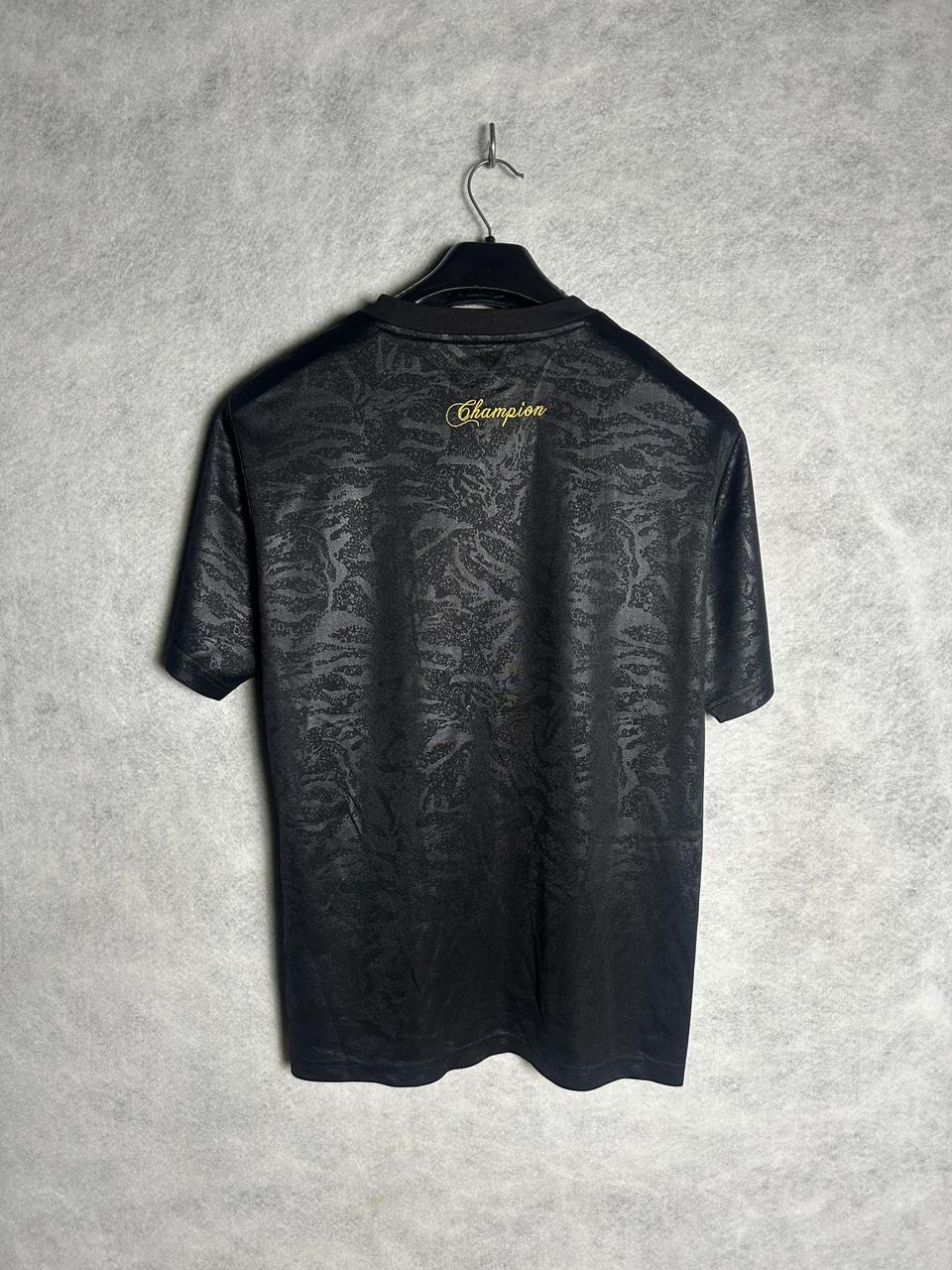 Champion Black loose Round Tee - Large