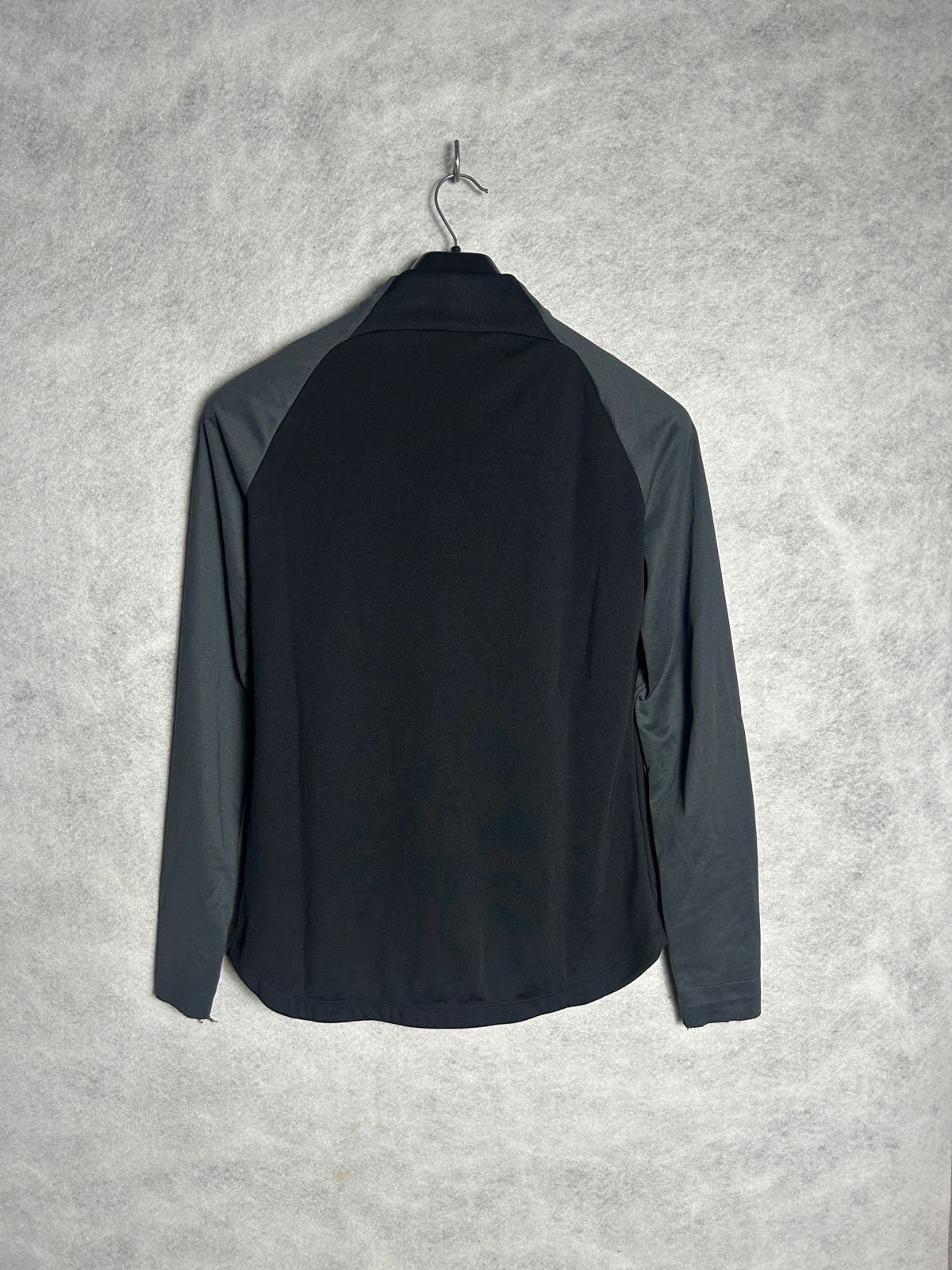 Nike Black & Gray QTR Zip Full Sleeves - Small