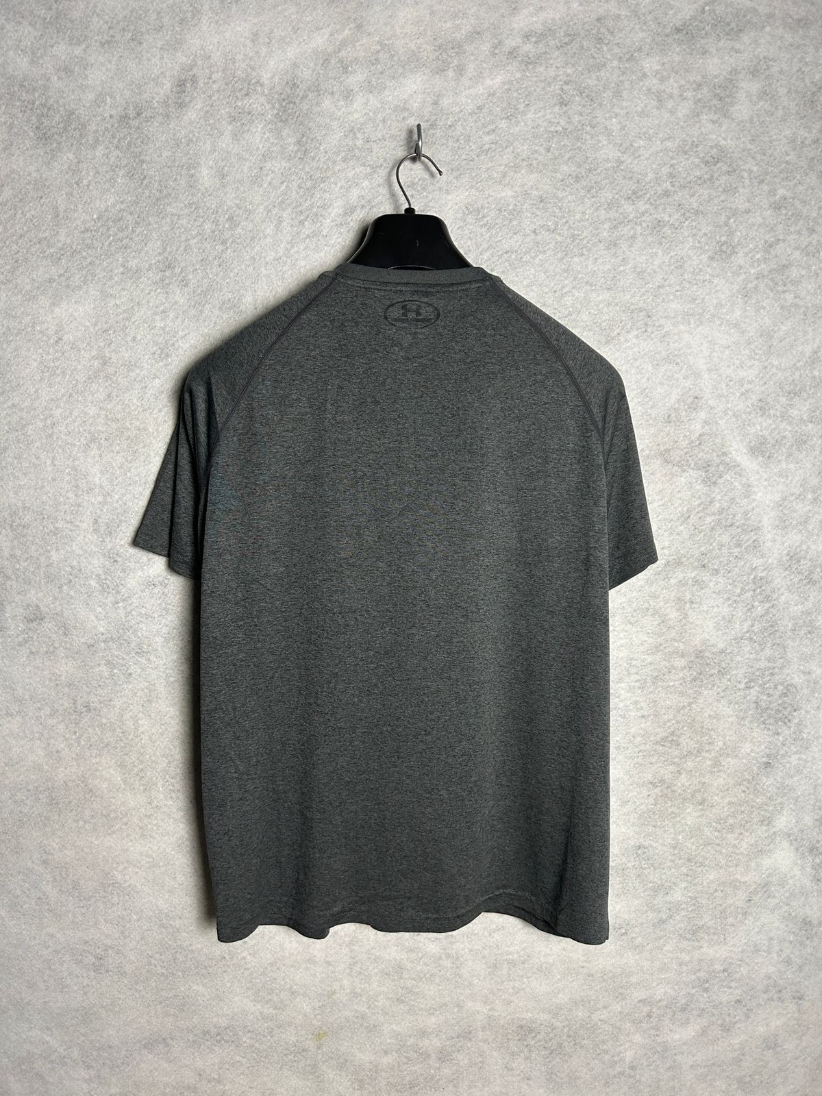 Under Armour Loose Black Round Neck - XL