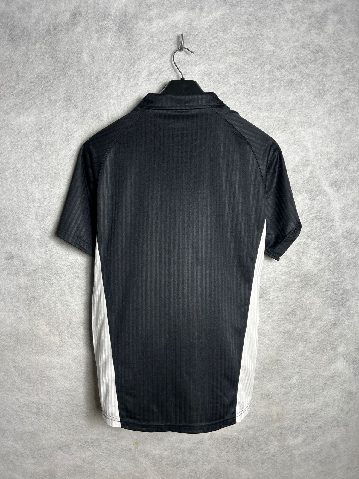 Nike Fit Dry Black V Neck Tee - Large