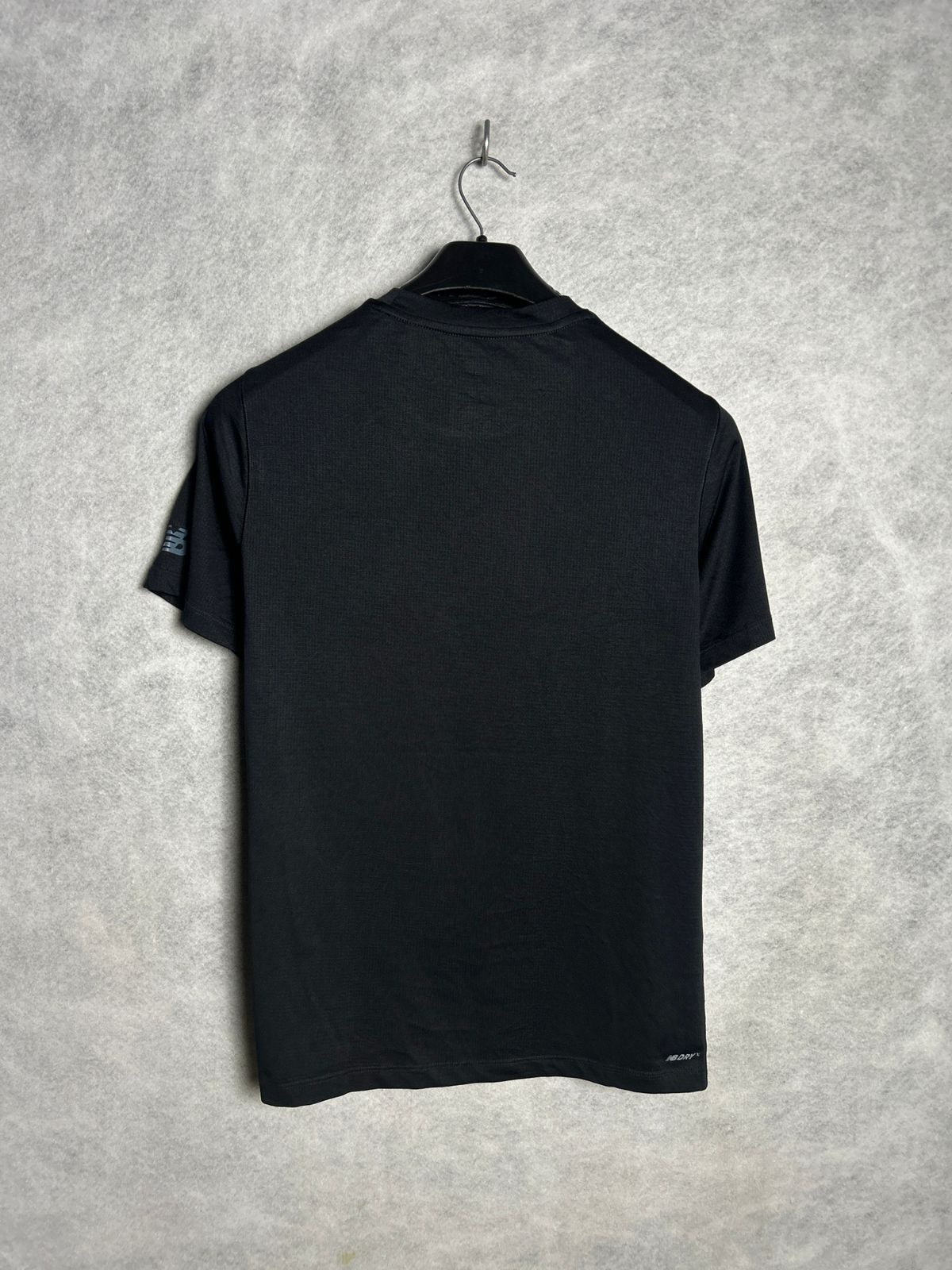 New Balance Black Round Neck - Small