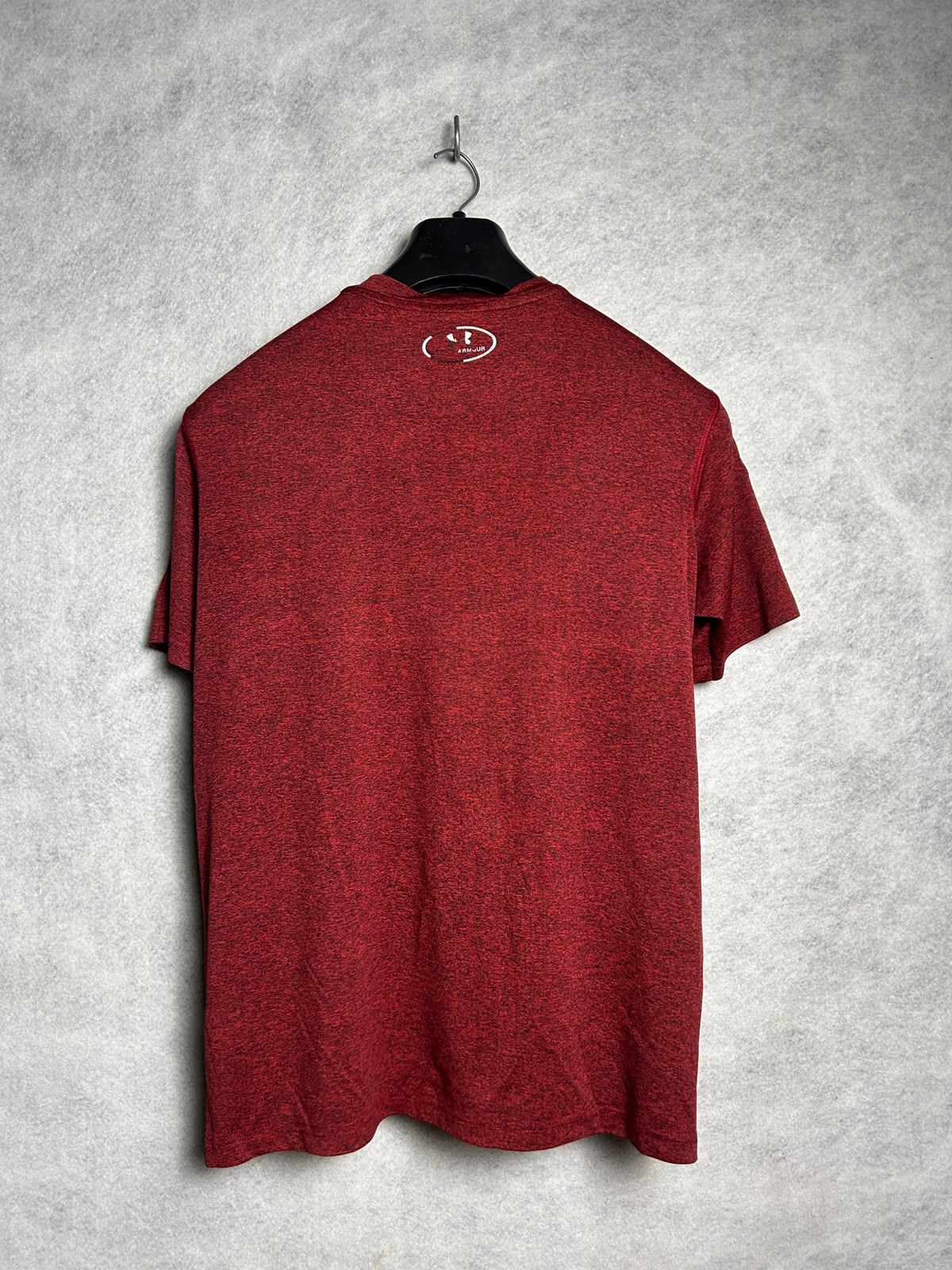 Under Armour Red Round Neck - Large