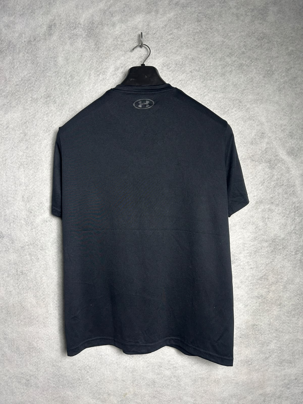 Under Armour Loose Red Big Logo Round Neck Tee - Medium