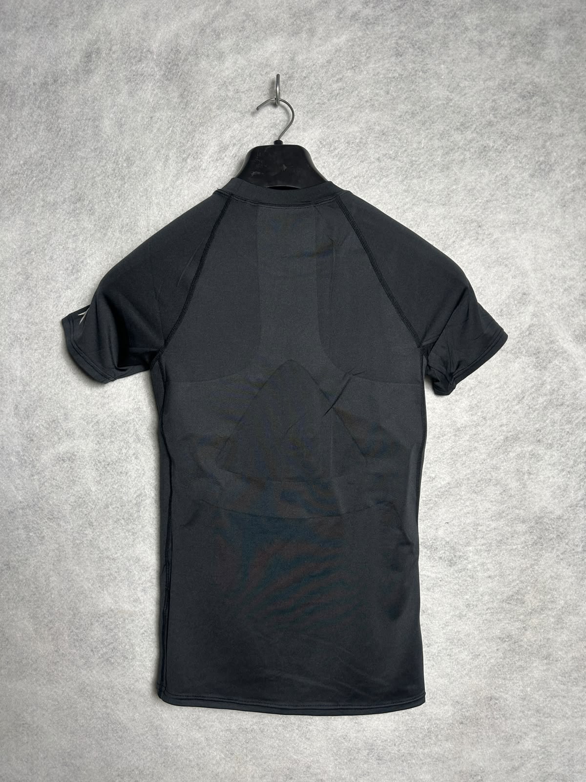 Reebok Play Dry Black Compression Round Neck - Large