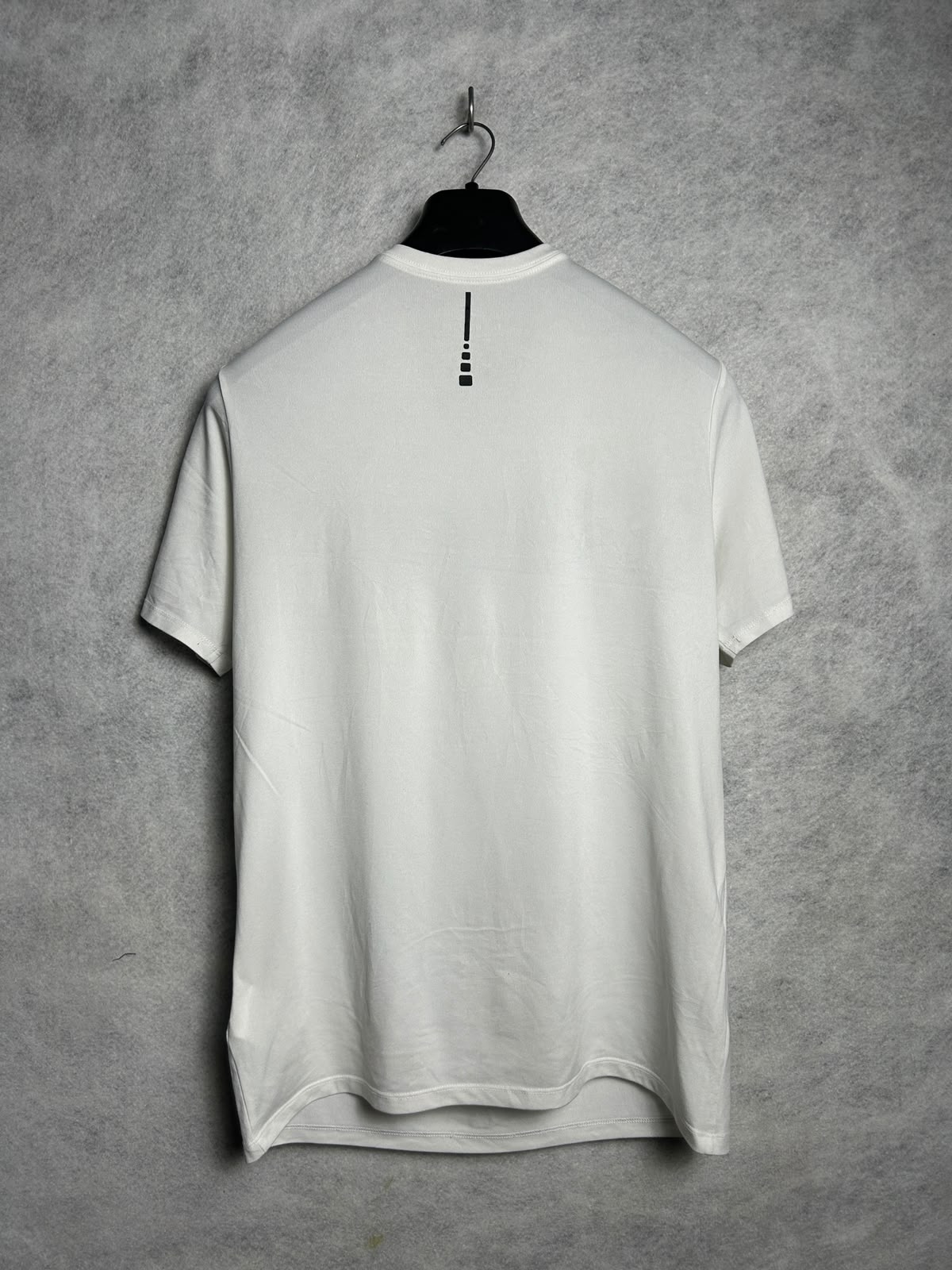 The Nike Tee White Round Neck - Large