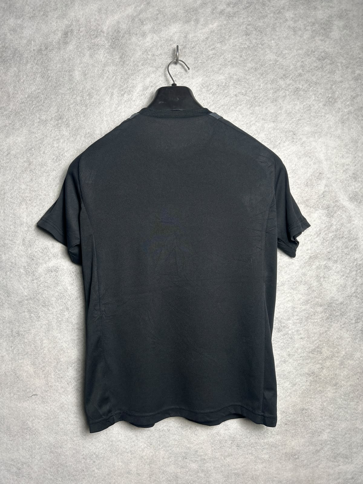 Adidas Black Round Neck - Medium