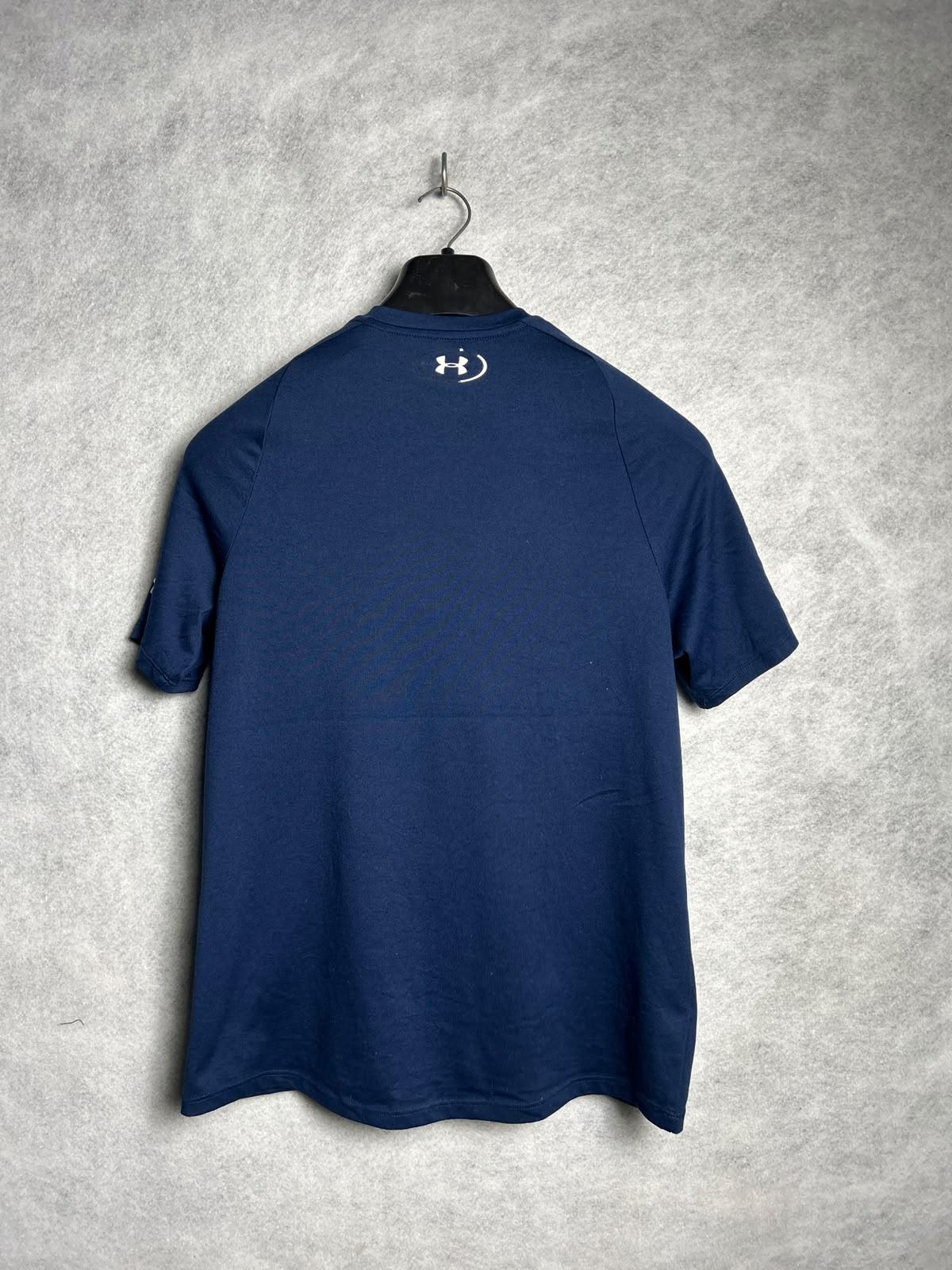 Under Armour Blue Round Neck - Medium