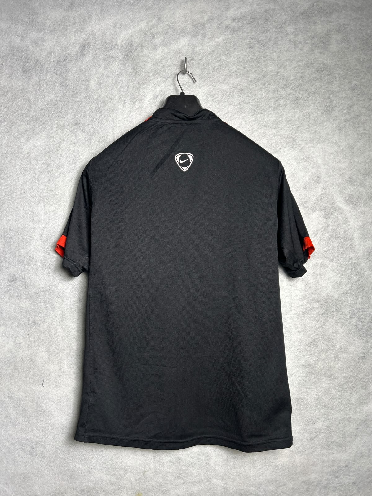 Nike Black Round Neck - Large