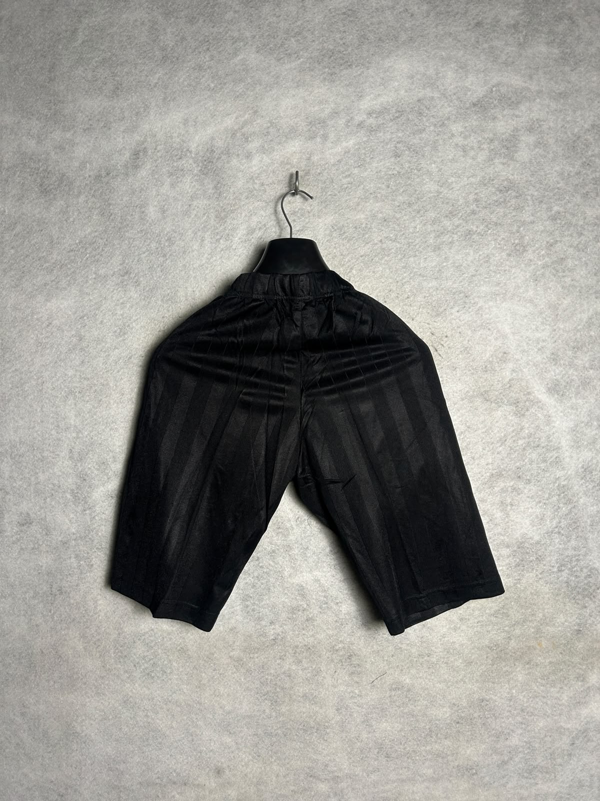 Champion Black - Large