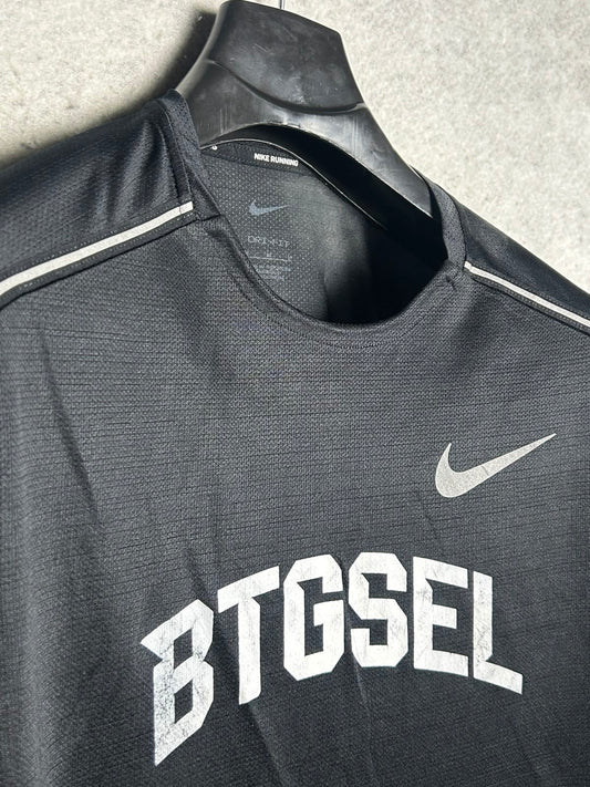 Nike Big Logo Dri Fit Black - Medium